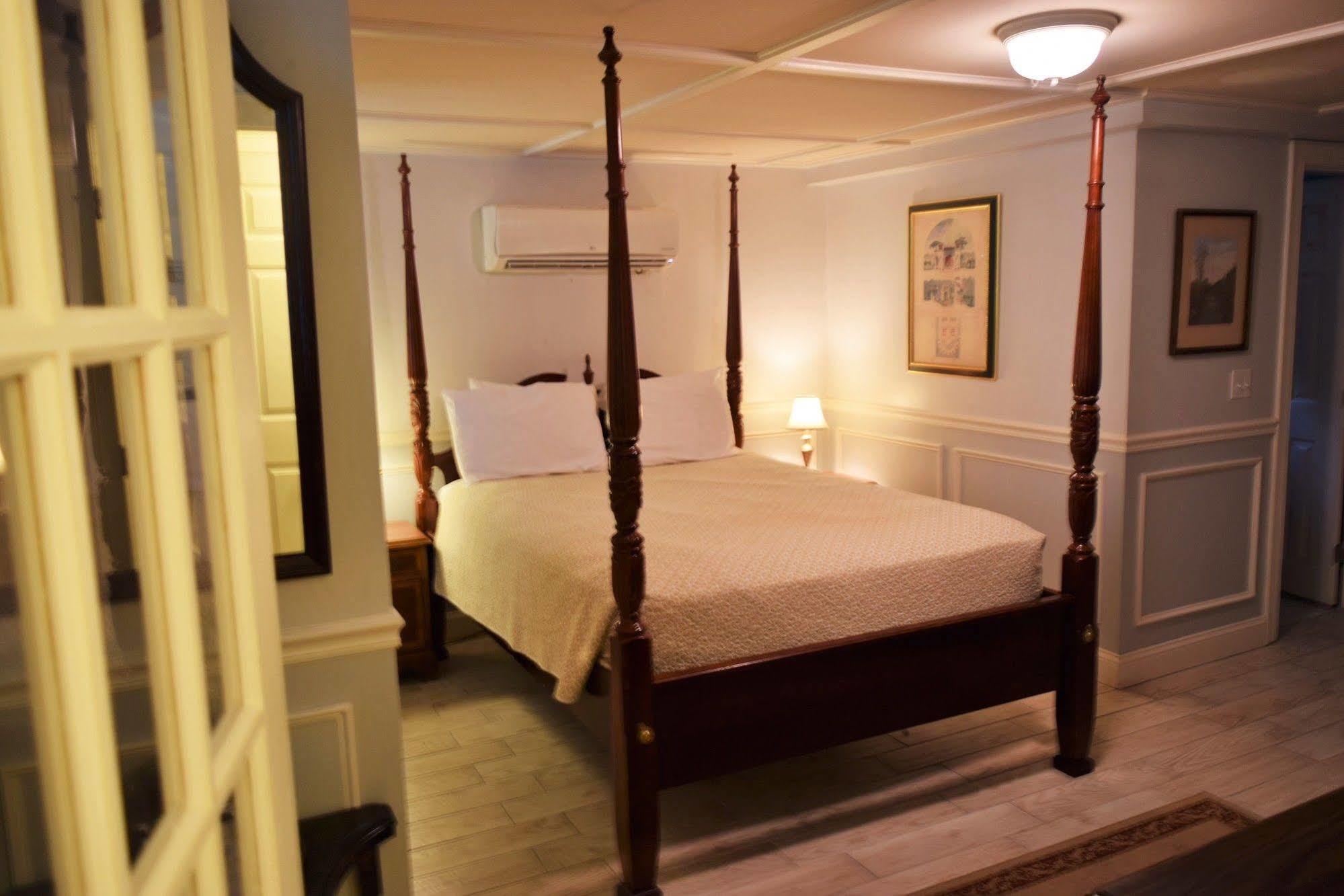 Inn On Bellevue (Adults Only) ニューポート エクステリア 写真