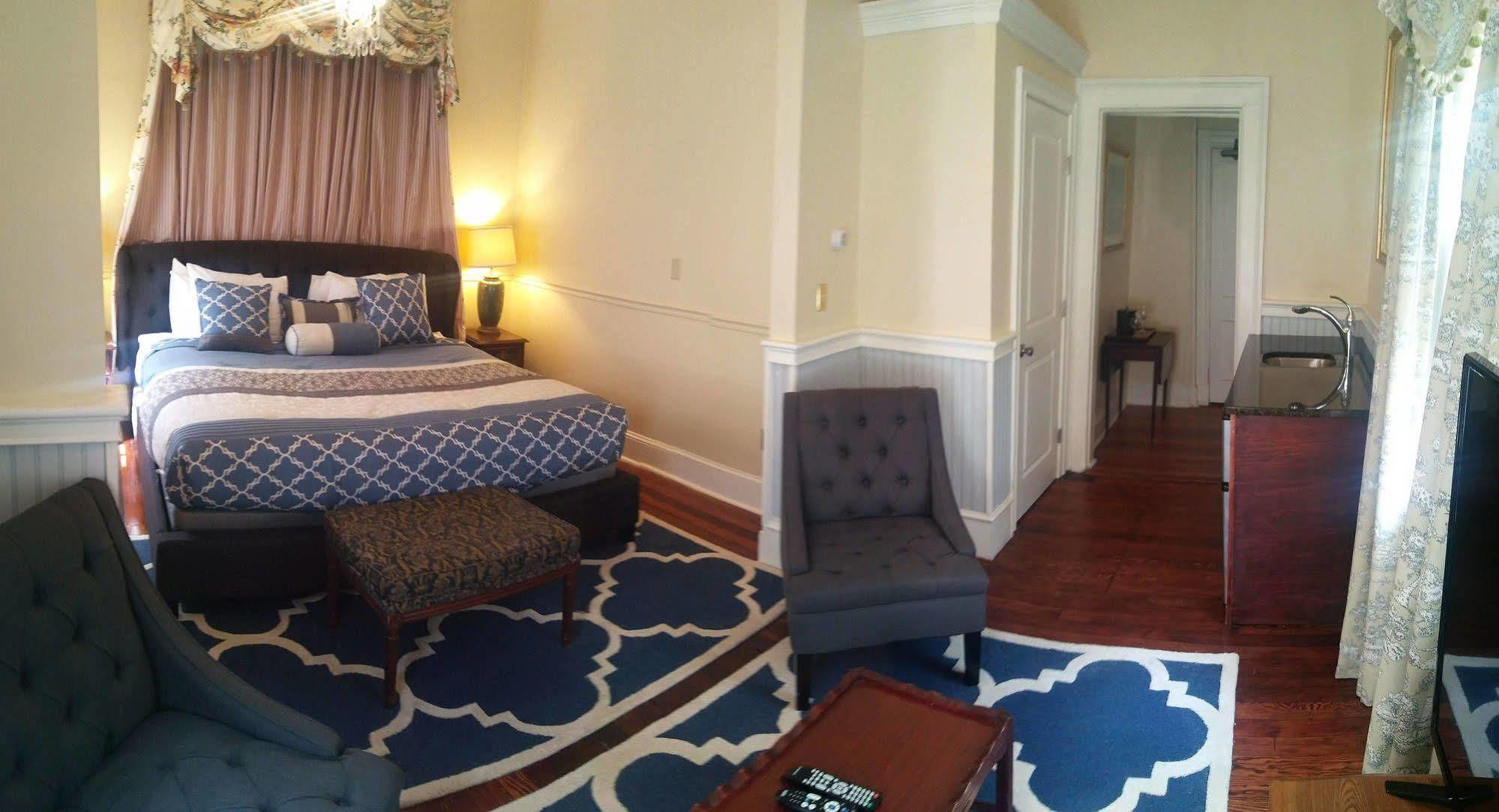 Inn On Bellevue (Adults Only) ニューポート エクステリア 写真