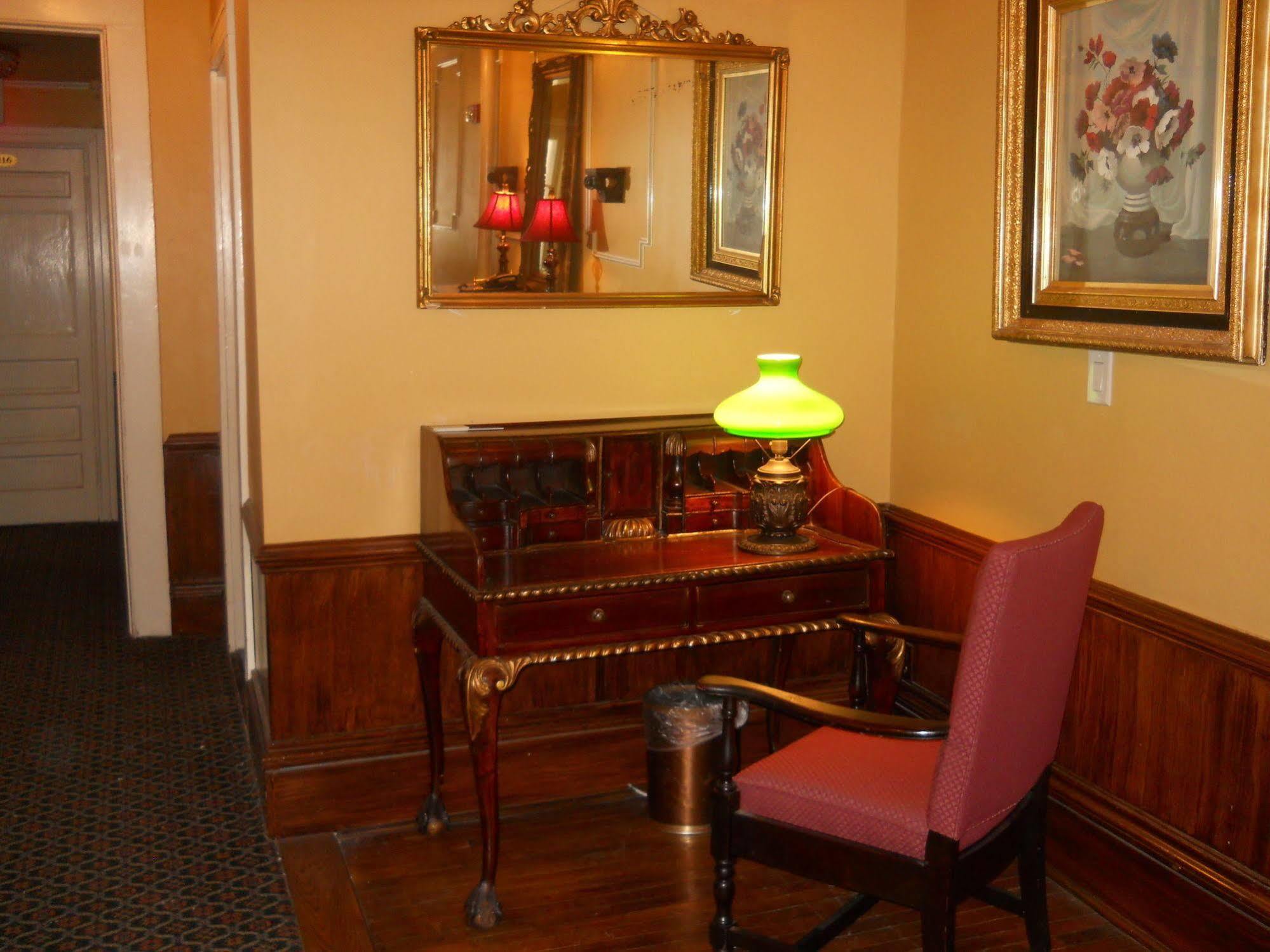 Inn On Bellevue (Adults Only) ニューポート エクステリア 写真
