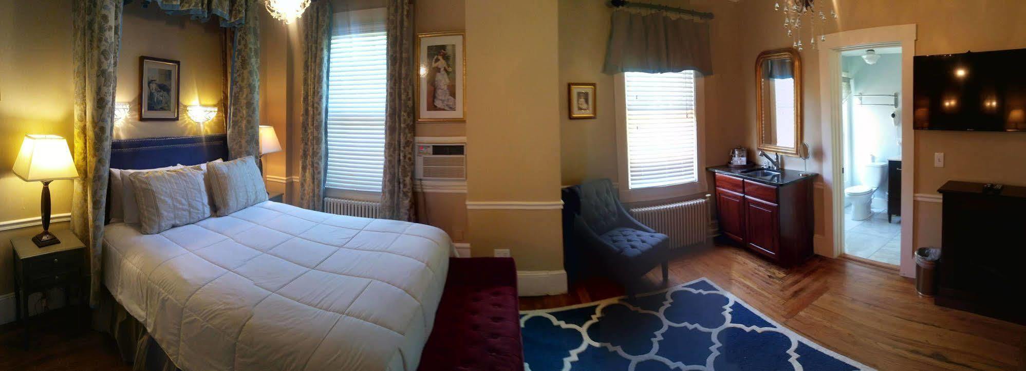 Inn On Bellevue (Adults Only) ニューポート エクステリア 写真