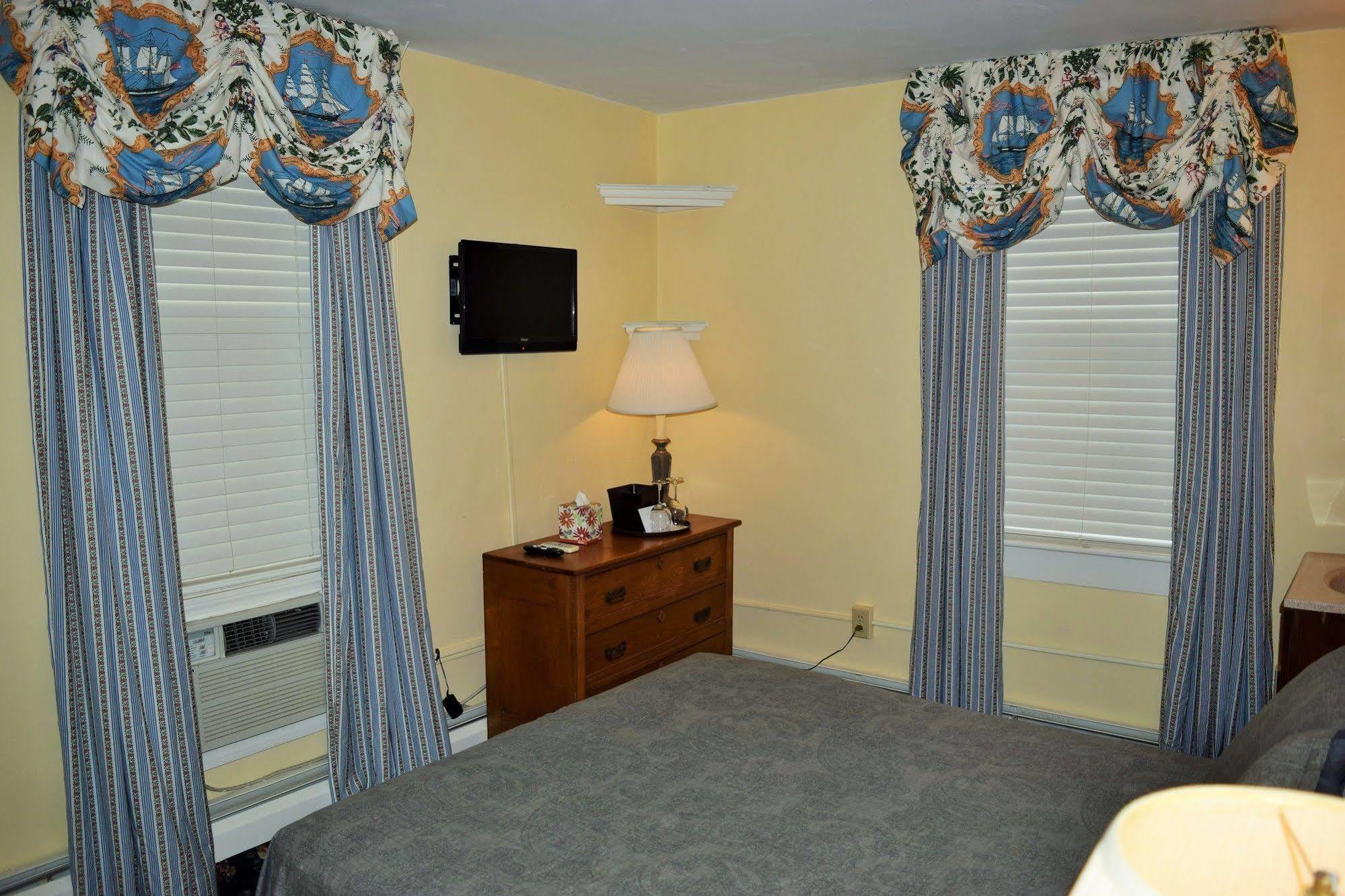 Inn On Bellevue (Adults Only) ニューポート エクステリア 写真